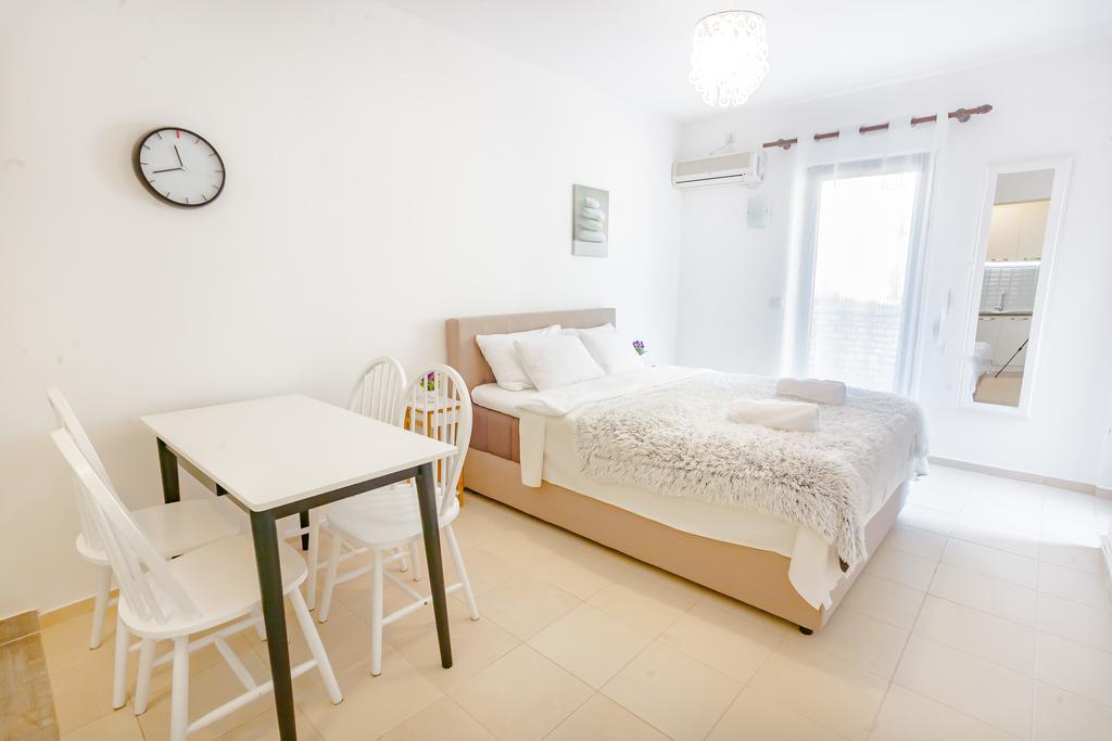 Gregovic Family Apartments Petrovac Eksteriør billede