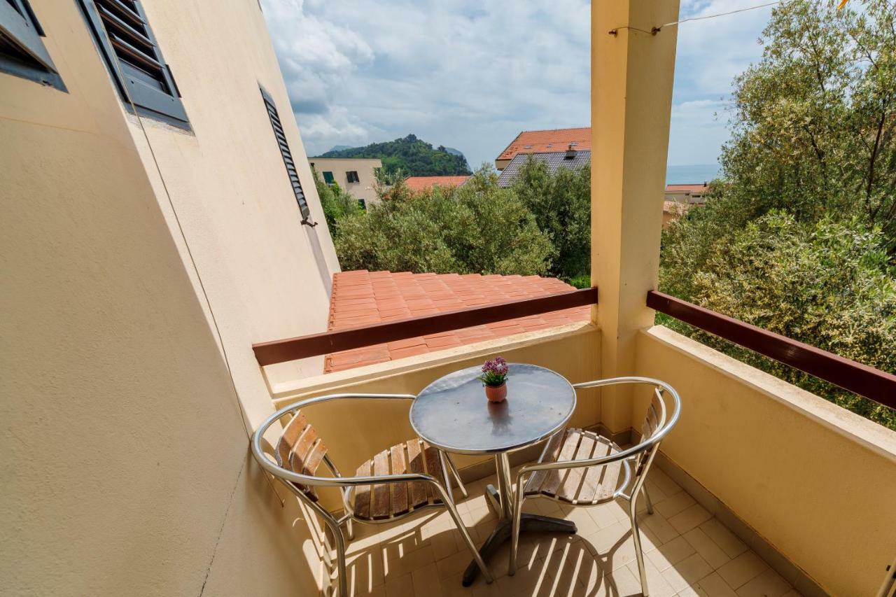 Gregovic Family Apartments Petrovac Eksteriør billede
